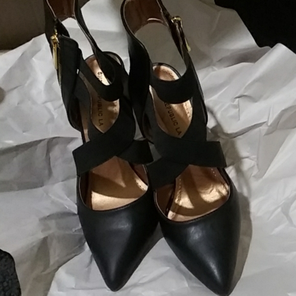 Shoes - Picture 3 of 4